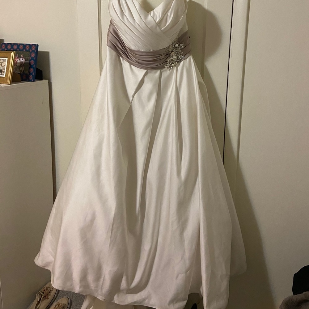 Wedding dress